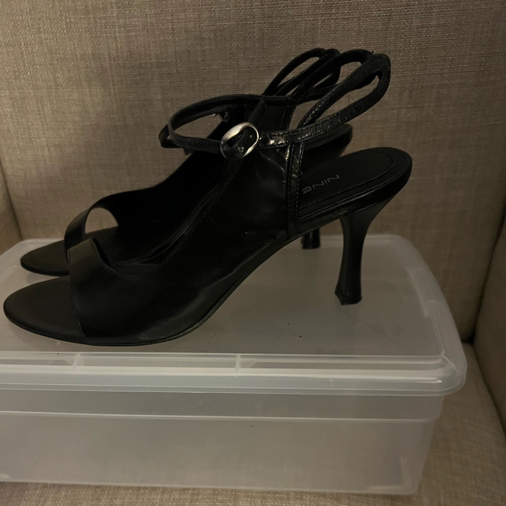 Womens Sandals/Pumps